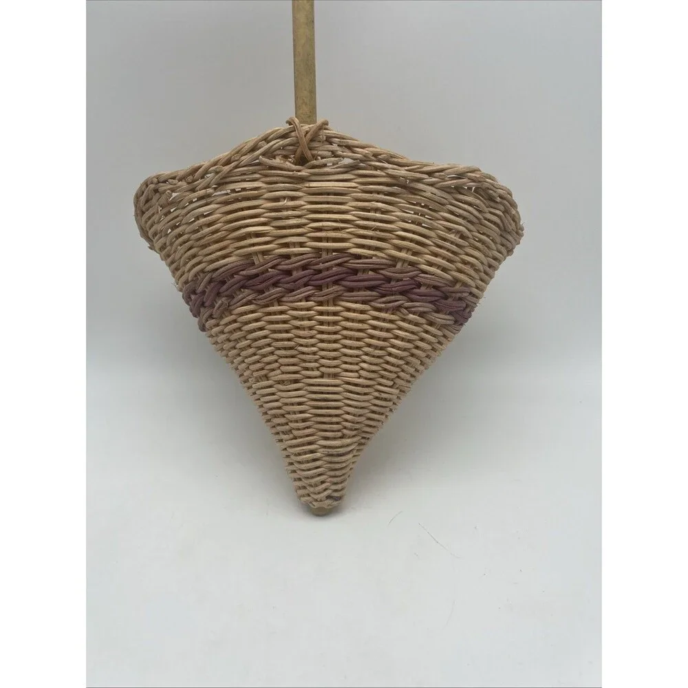 Vintage Wicker Umbrella Hanging Wall Pocket Decorative Storage Flower Basket